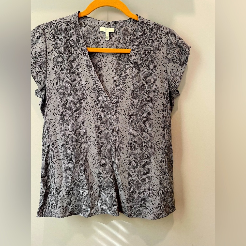 Joie Gray Snake Print V-Neck Cap Sleeve Blouse